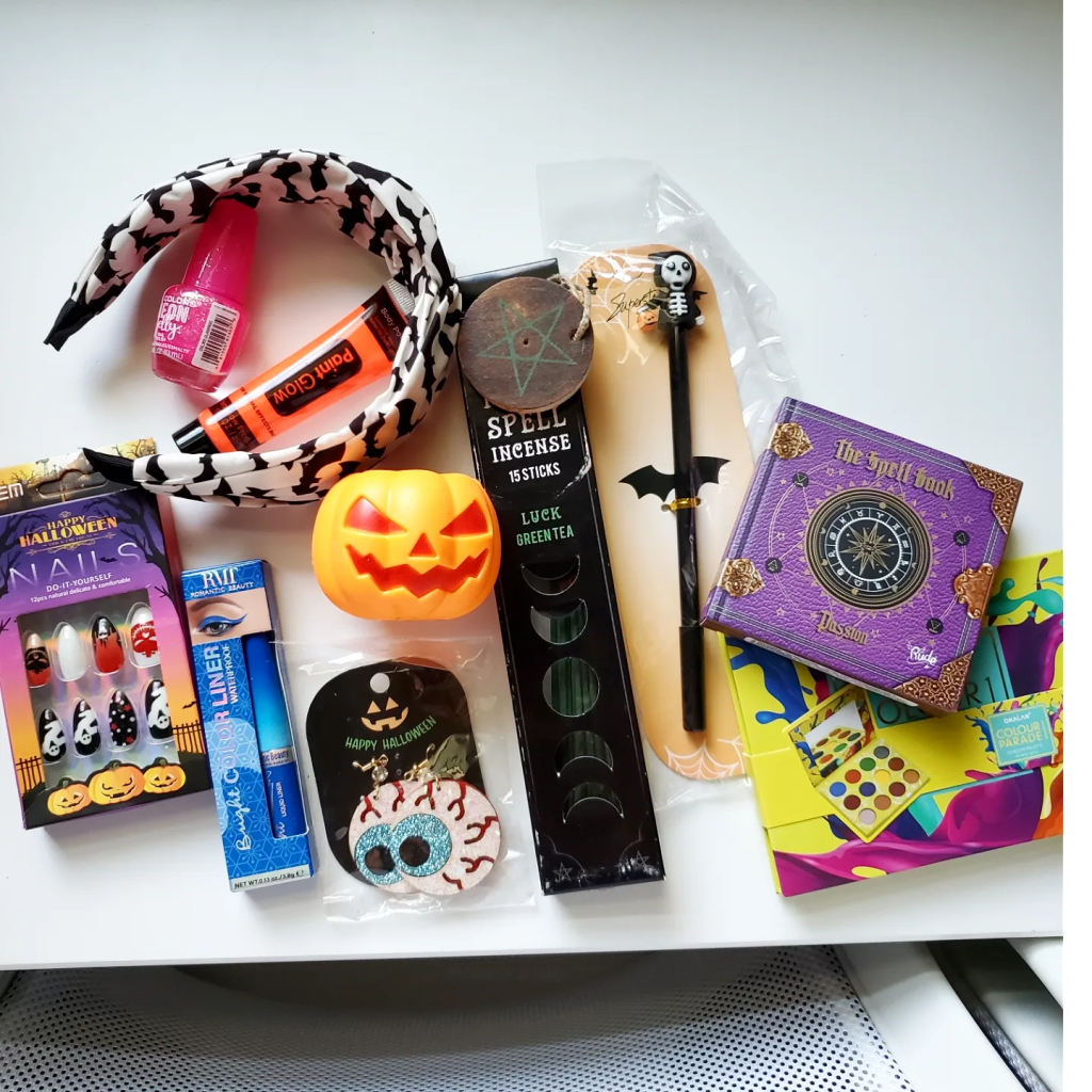 Wanderlust Beauty: Spooky Mystery Grab!