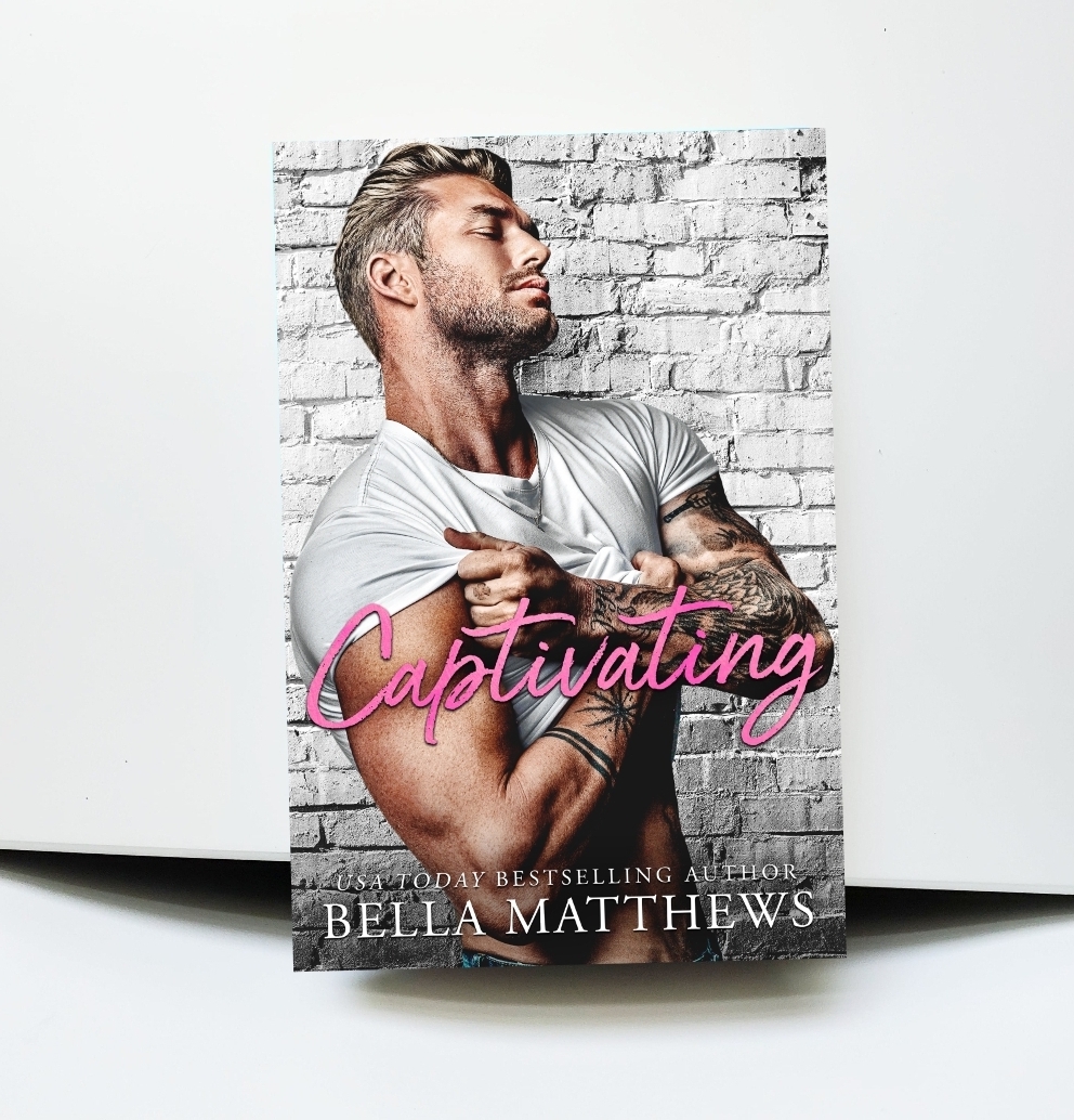 Captivating by Bella Matthews (4.5 Star Book Review) Pop Princess & MMA Bodyguard, Second Chance&nbsp;Romance